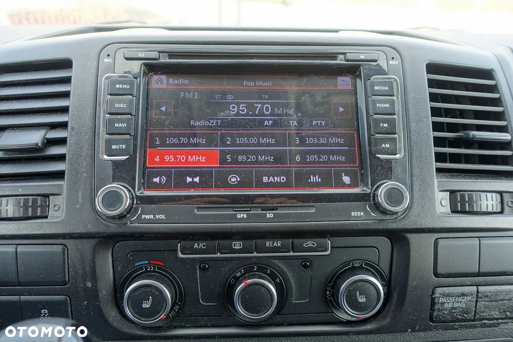 Volkswagen Caravelle - 19