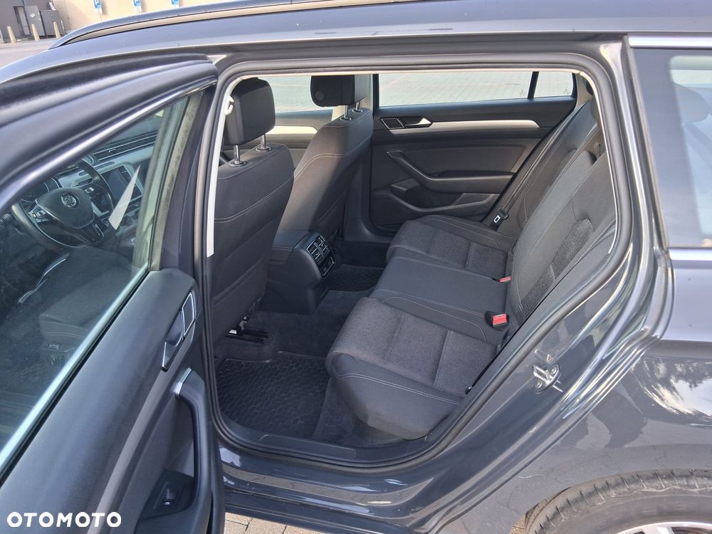 Volkswagen Passat 1.6 TDI (BlueMotion Technology) Comfortline - 4