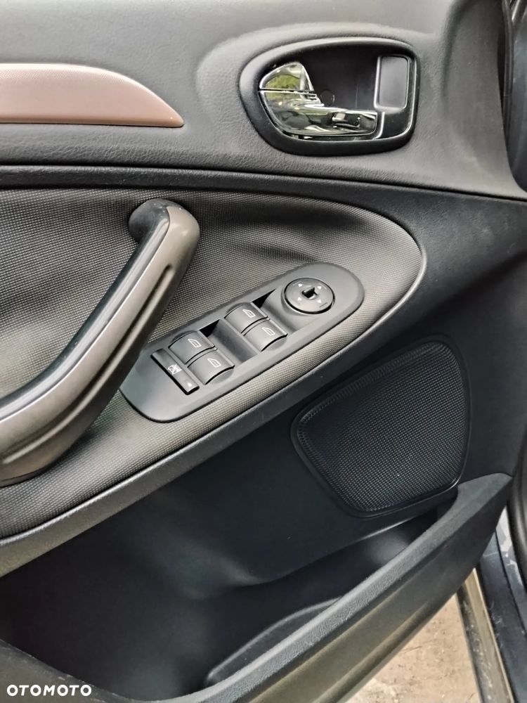 Ford S-Max 2.0 Viva Titanium - 14