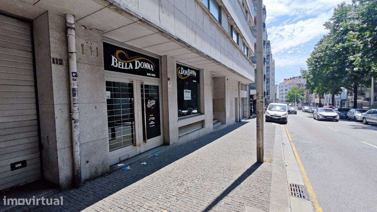Loja / 92m2 / Rua Faria Guimarães / Porto - Grande imagem: 2/10