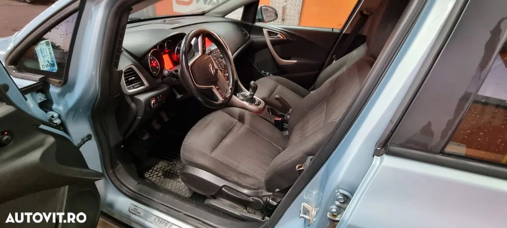 Opel Astra - 8