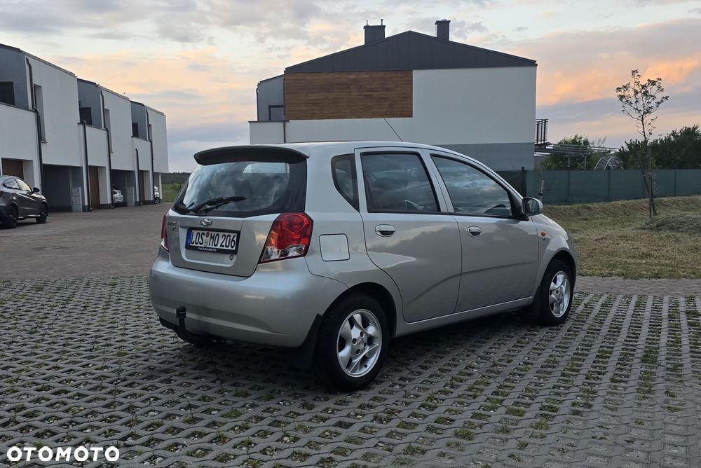 Chevrolet Kalos - 5