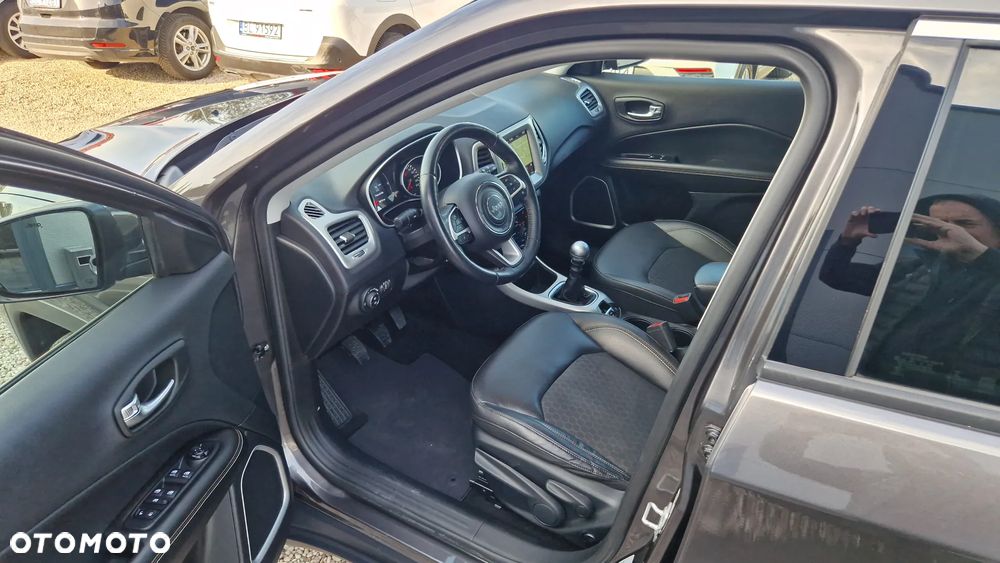 Jeep Compass 1.4 MultiAir Longitude - 8
