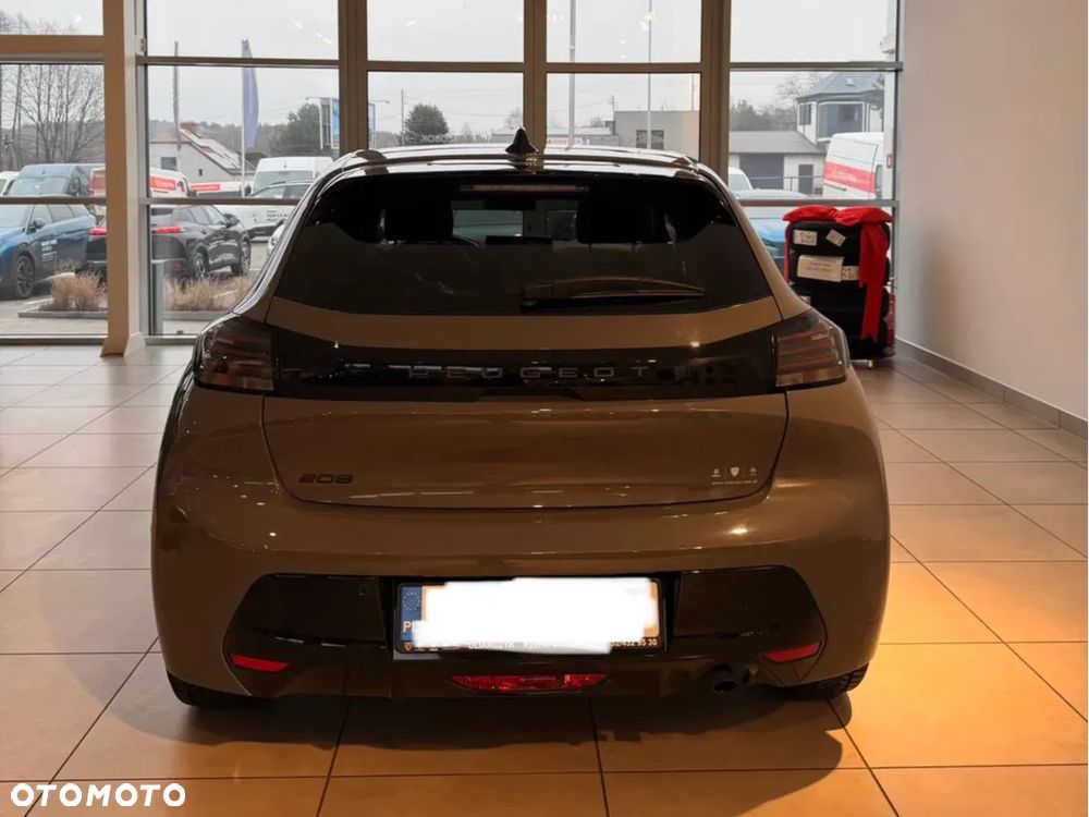 Peugeot 208 - 4