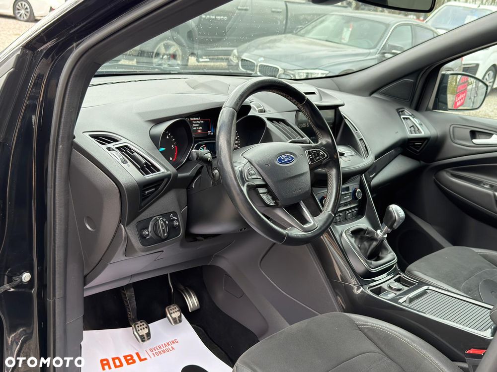 Ford Kuga 2.0 TDCi 4x2 ST-Line - 21