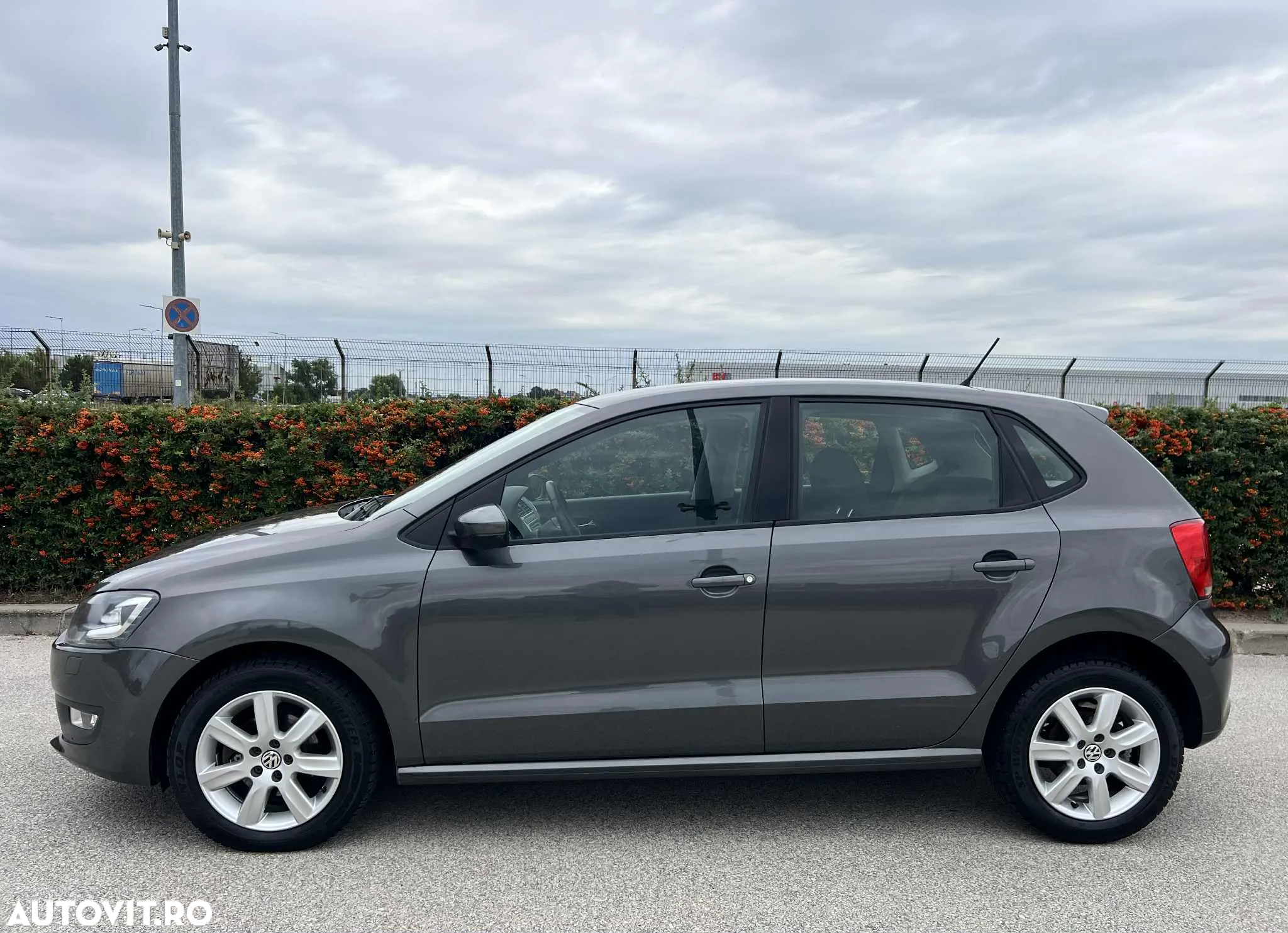Volkswagen Polo 1.6 TDI DSG Highline - 5