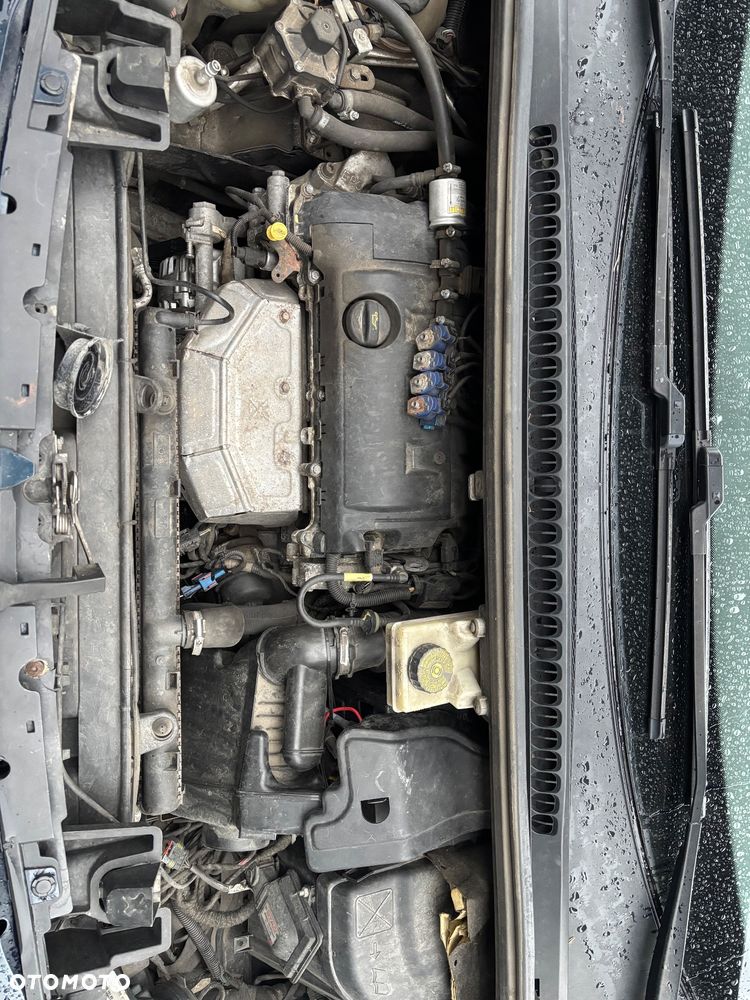 Peugeot 5008 1.6 Active 7os - 15