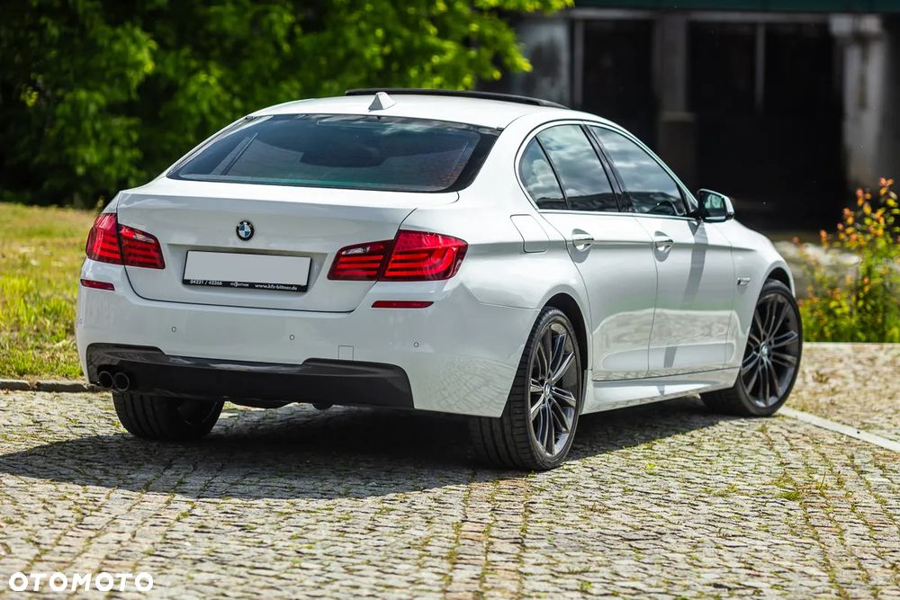 BMW Seria 5 525d - 10