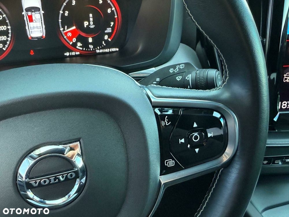 Volvo XC 60 B4 B R-Design - 24