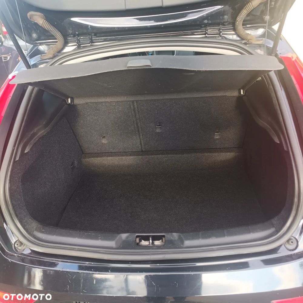Volvo V40 D2 Summum - 14