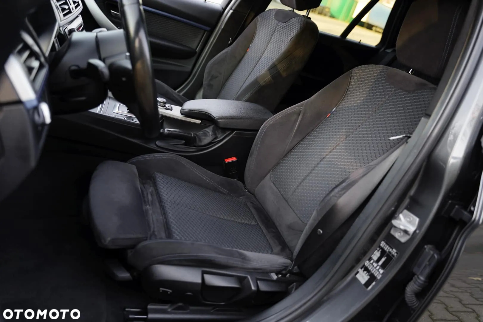 BMW Seria 3 318d M Sport Shadow - 18