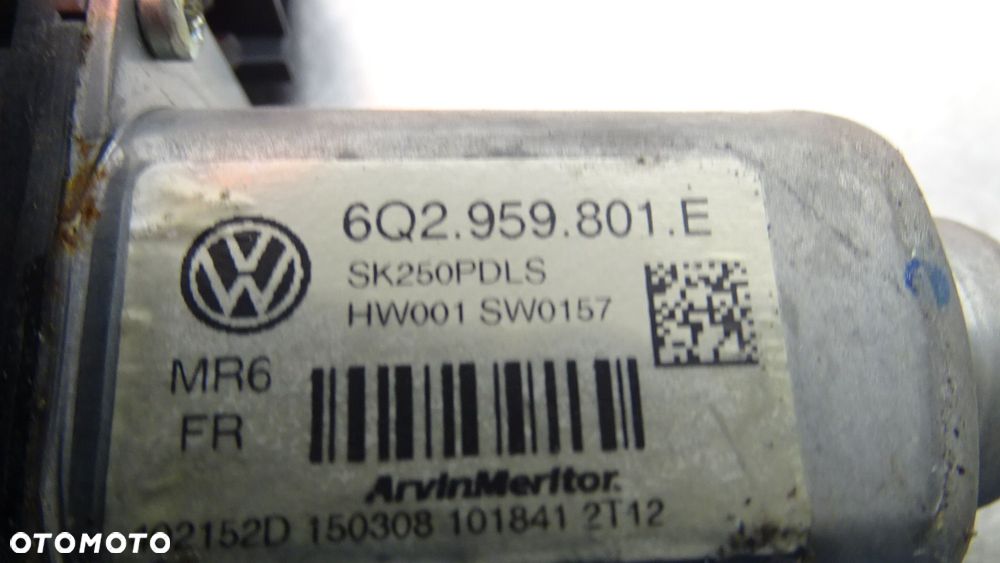 SILNICZEK SZYB PRAWY PRZÓD SKODA FABIA II 1.2 - 4