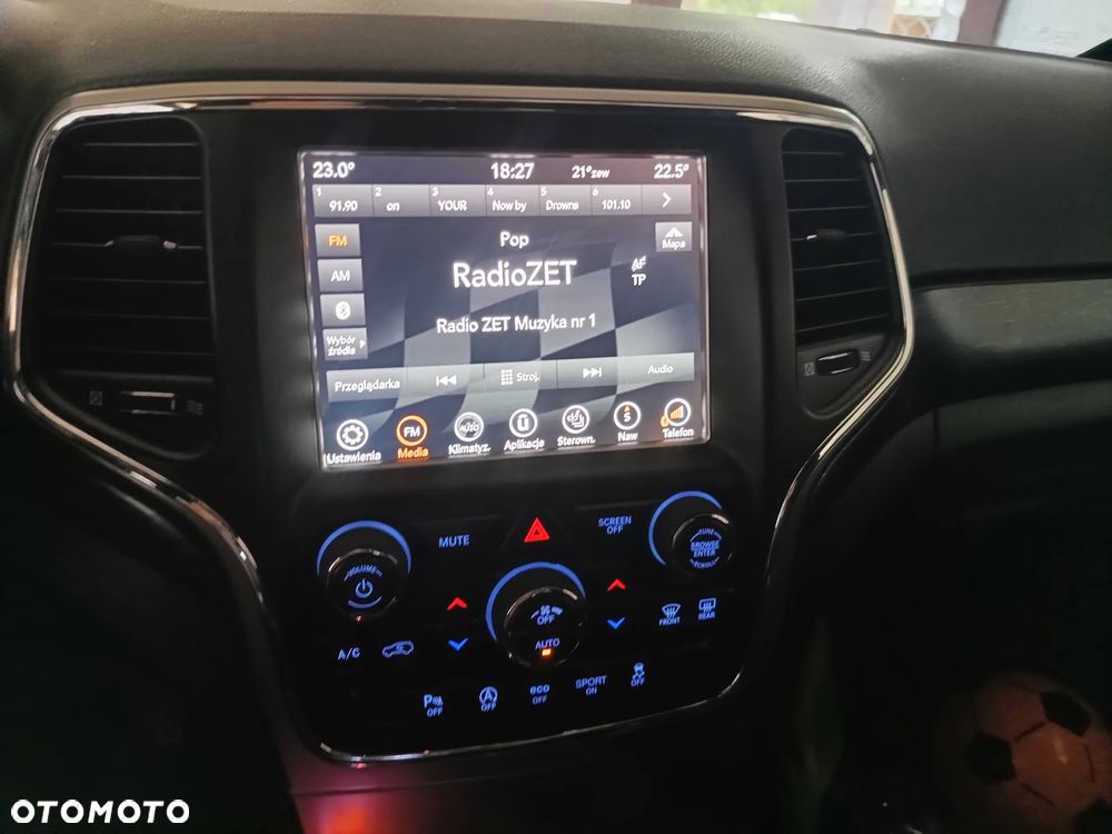 Jeep Grand Cherokee - 16