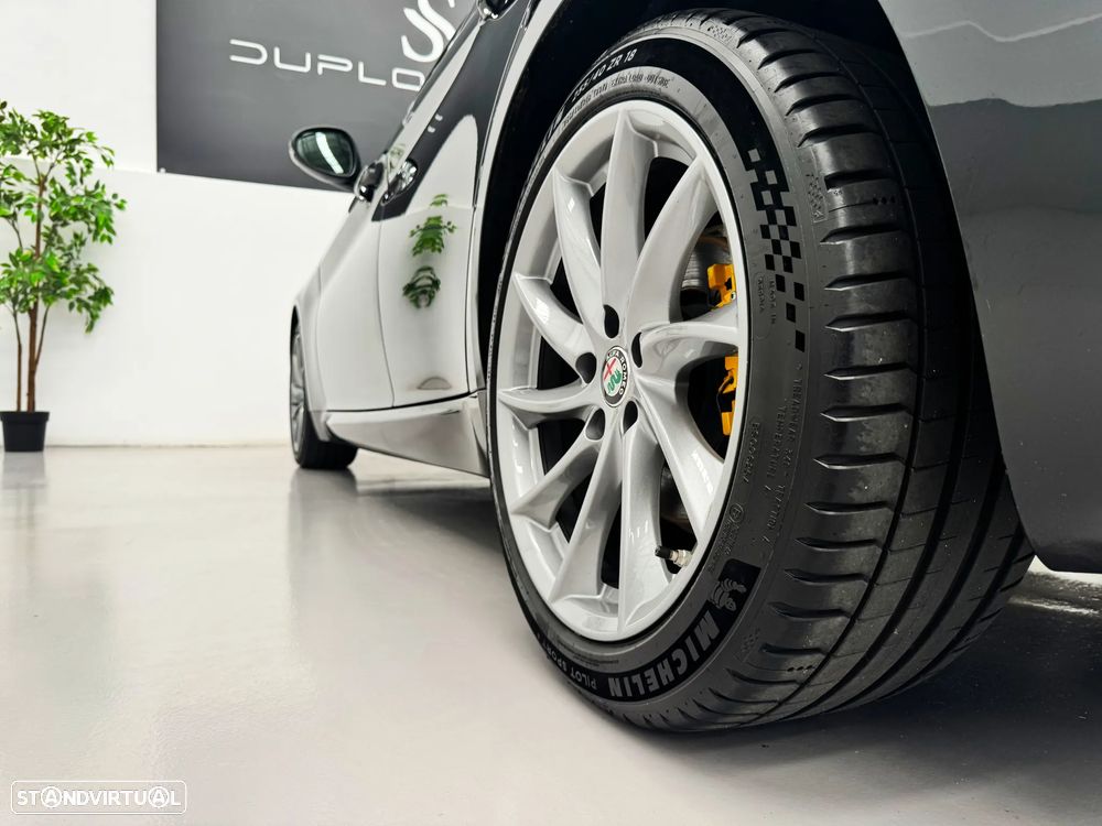 Alfa Romeo Giulia 2.2 D Super AT8 - 9