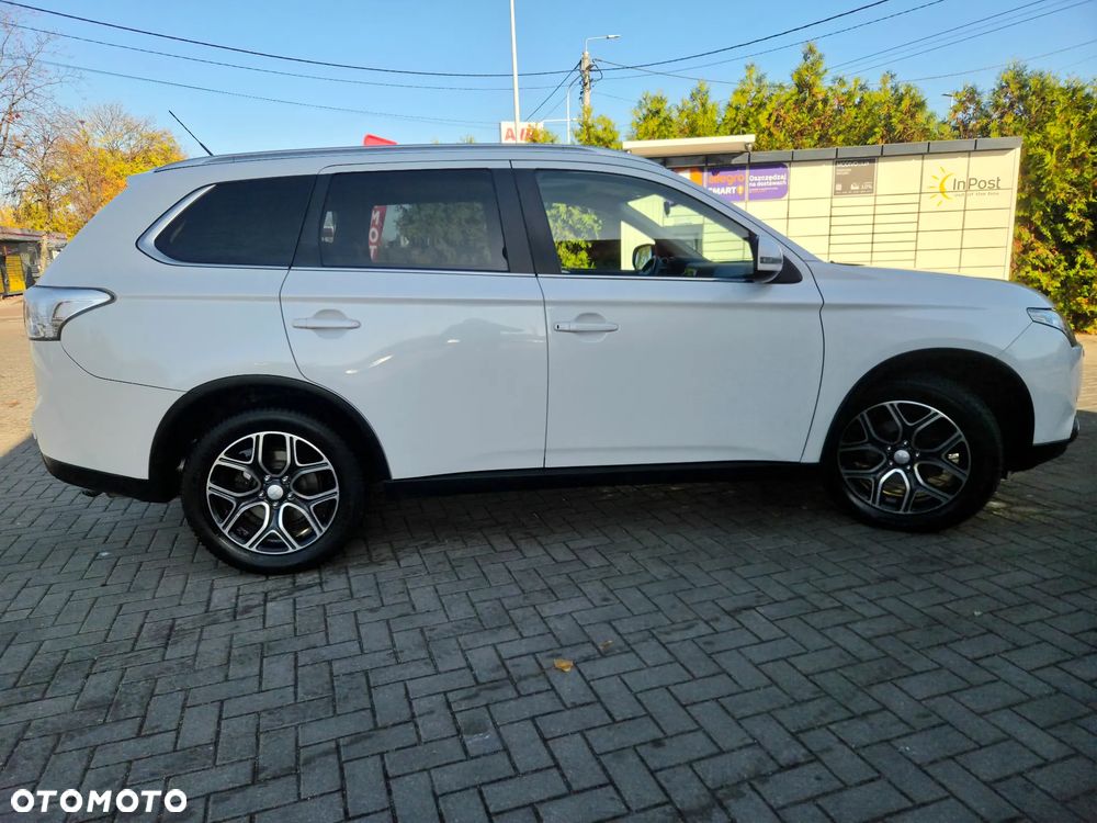 Mitsubishi Outlander 2.2 DI-D 4WD Automatik Diamant Edition - 18