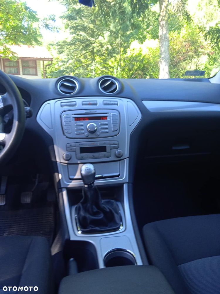 Ford Mondeo 1.8 TDCi Trend - 13