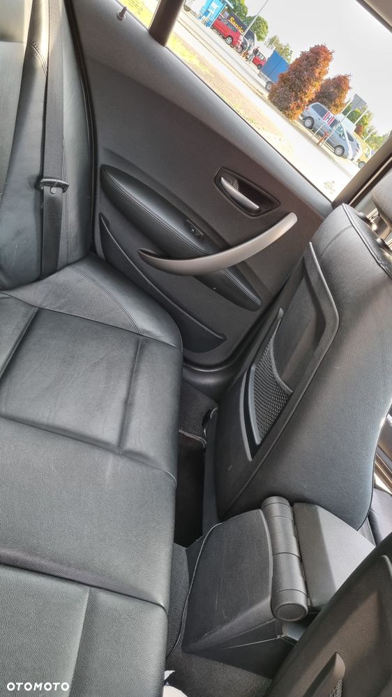 BMW Seria 1 - 27