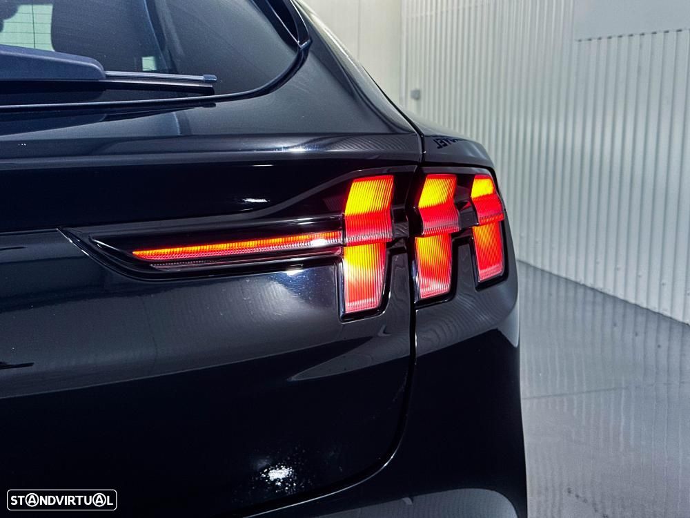 Ford Mustang Mach-E 75.7 kWh Base - 58