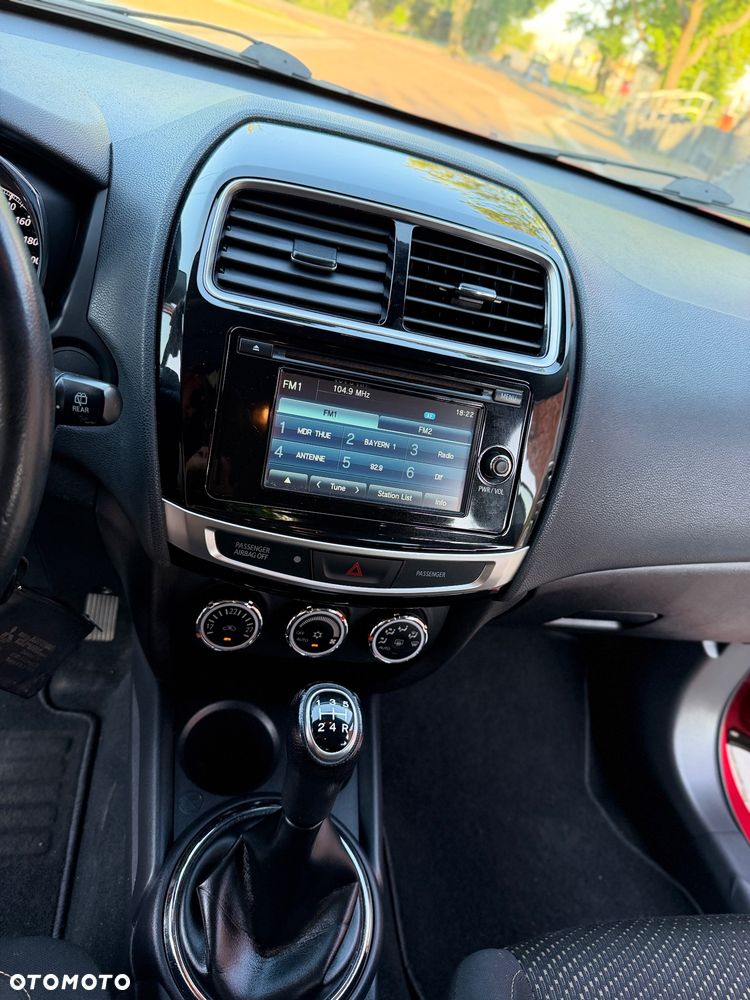 Mitsubishi ASX 1.6 Intense Plus Navi Blue Edition - 24