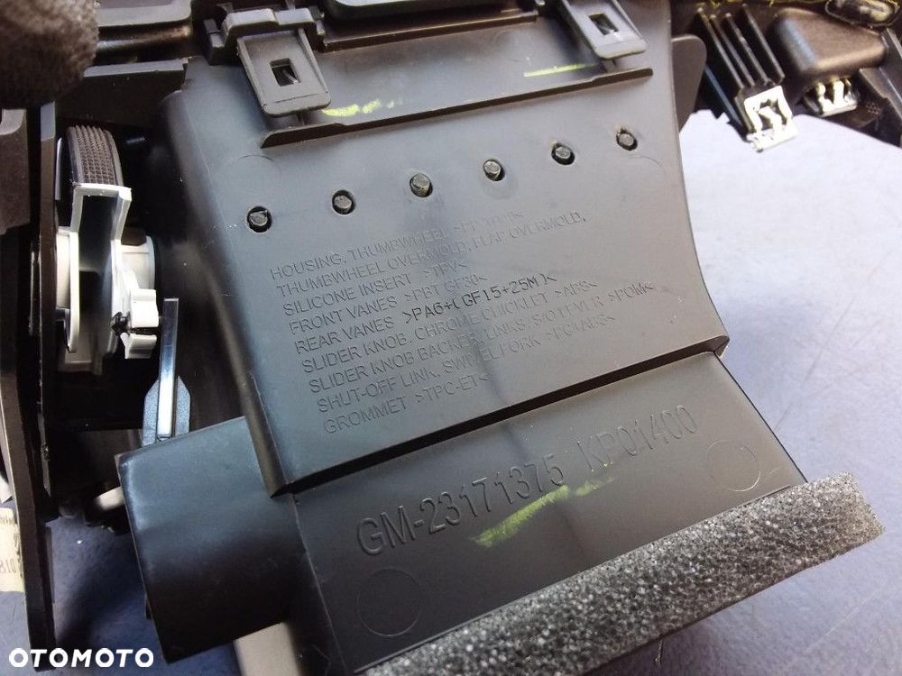 CADILLAC CTS III KRATKA NAWIEWU POWIETRZA LEWA - 5