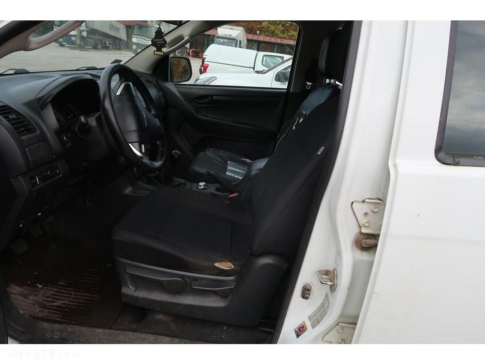 Isuzu D-Max - 22