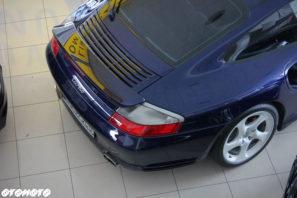 Porsche 911 - 8