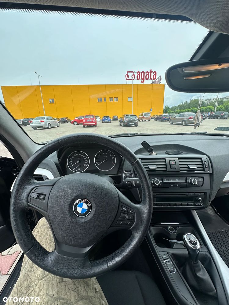 BMW Seria 1 116i - 11