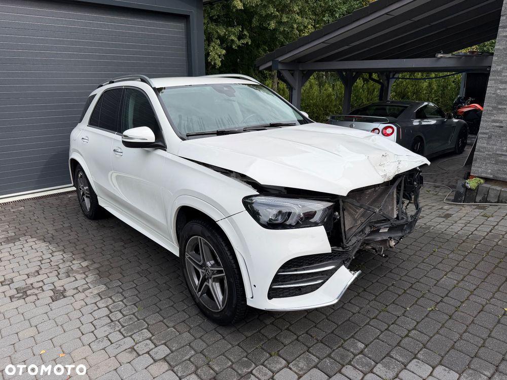 Mercedes-Benz GLE 300 d 4Matic 9G-TRONIC AMG Line - 4