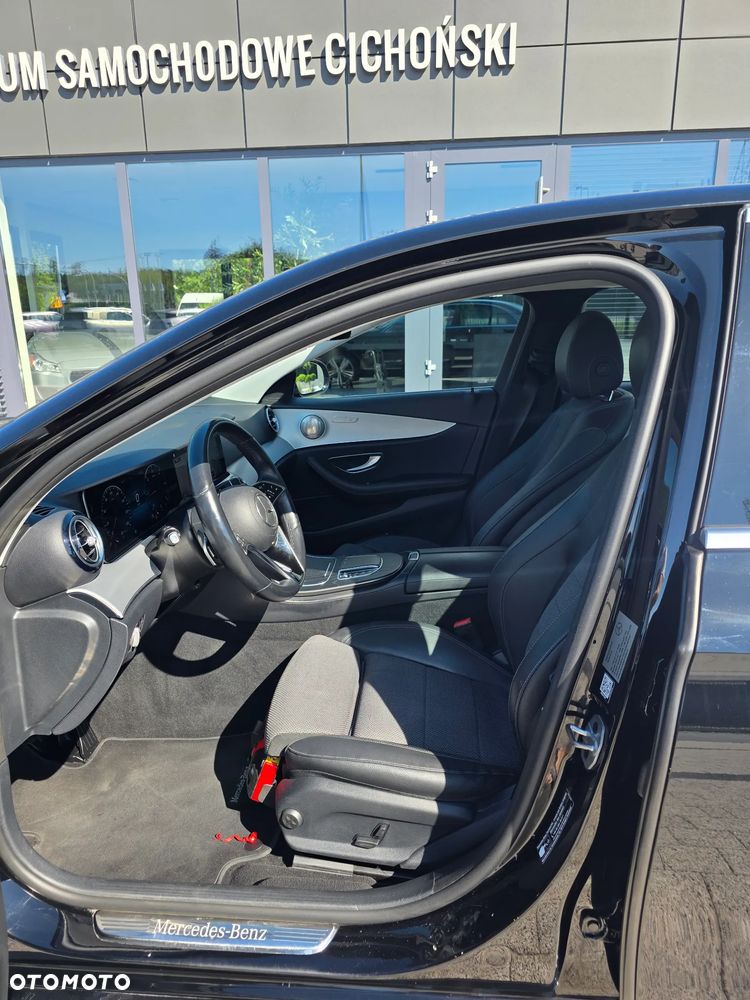 Mercedes-Benz Klasa E 200 d Exclusive - 27