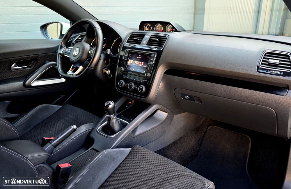 VW Scirocco 2.0 TDI Sport - 13