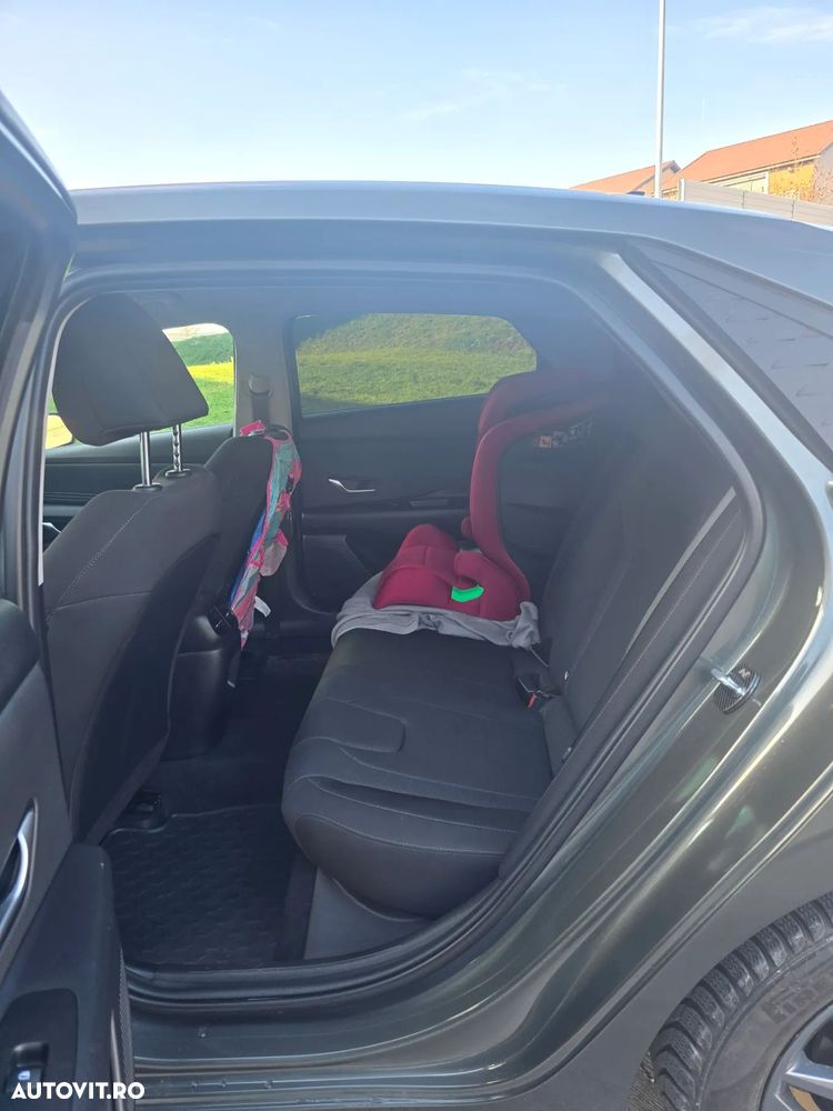 Hyundai Elantra 1.6 l 123 CP CVT Highway - 14