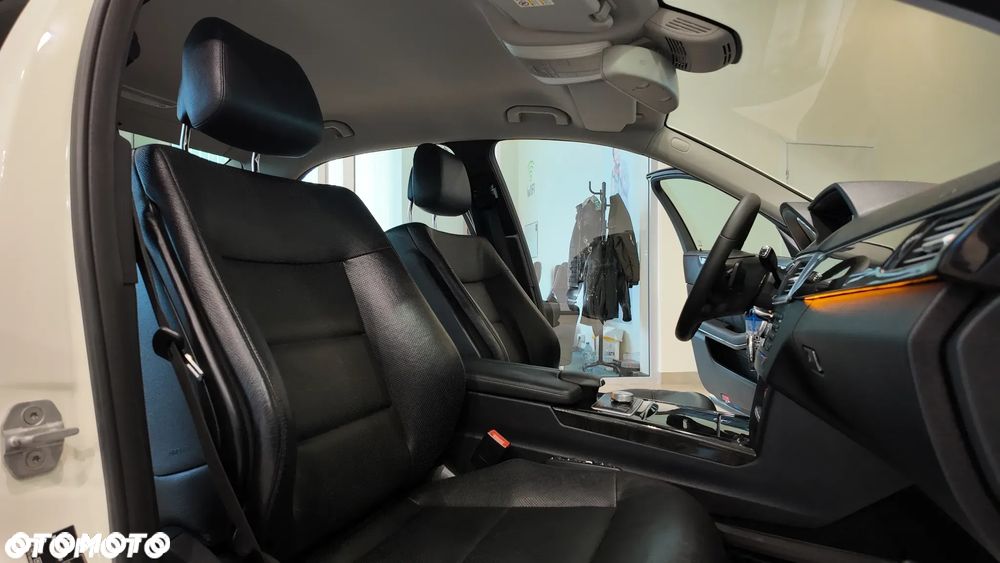Mercedes-Benz Klasa E 350 CDI DPF BlueEFFICIENCY 7G-TRONIC Avantgarde - 35