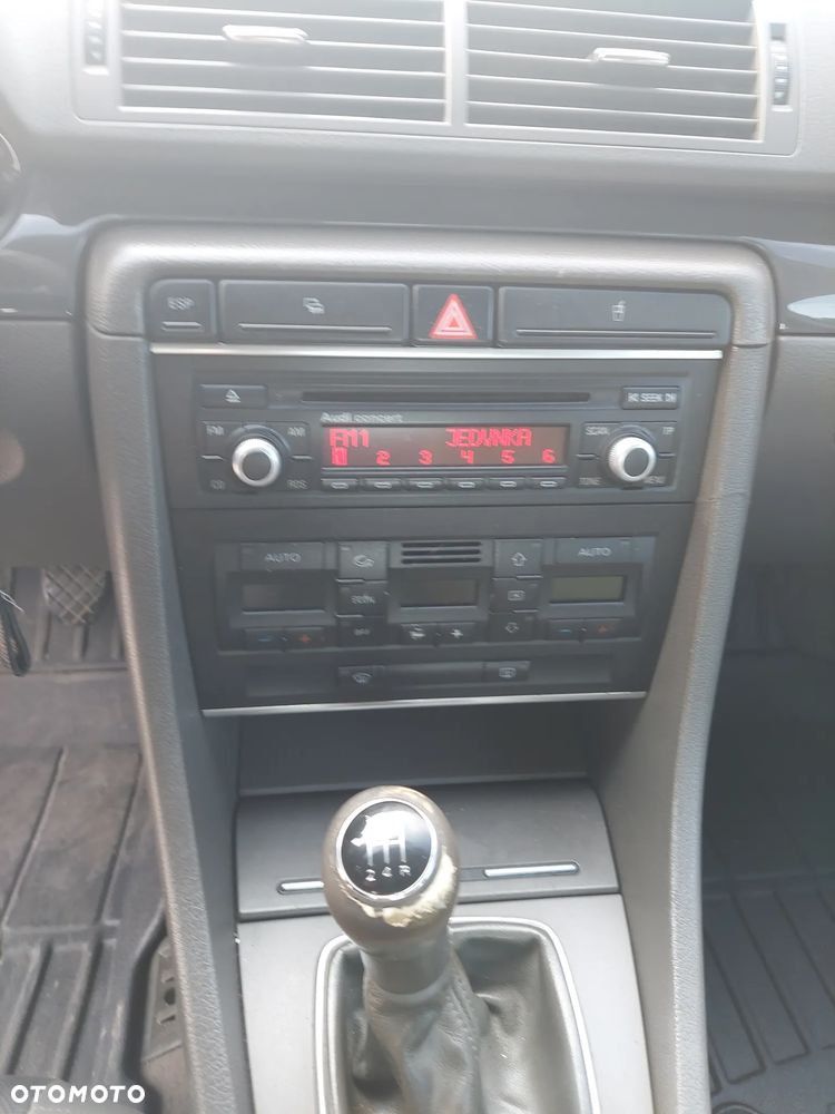 Audi A4 Limousine - 13