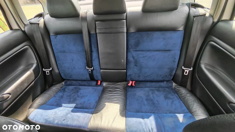 Volkswagen Passat - 29