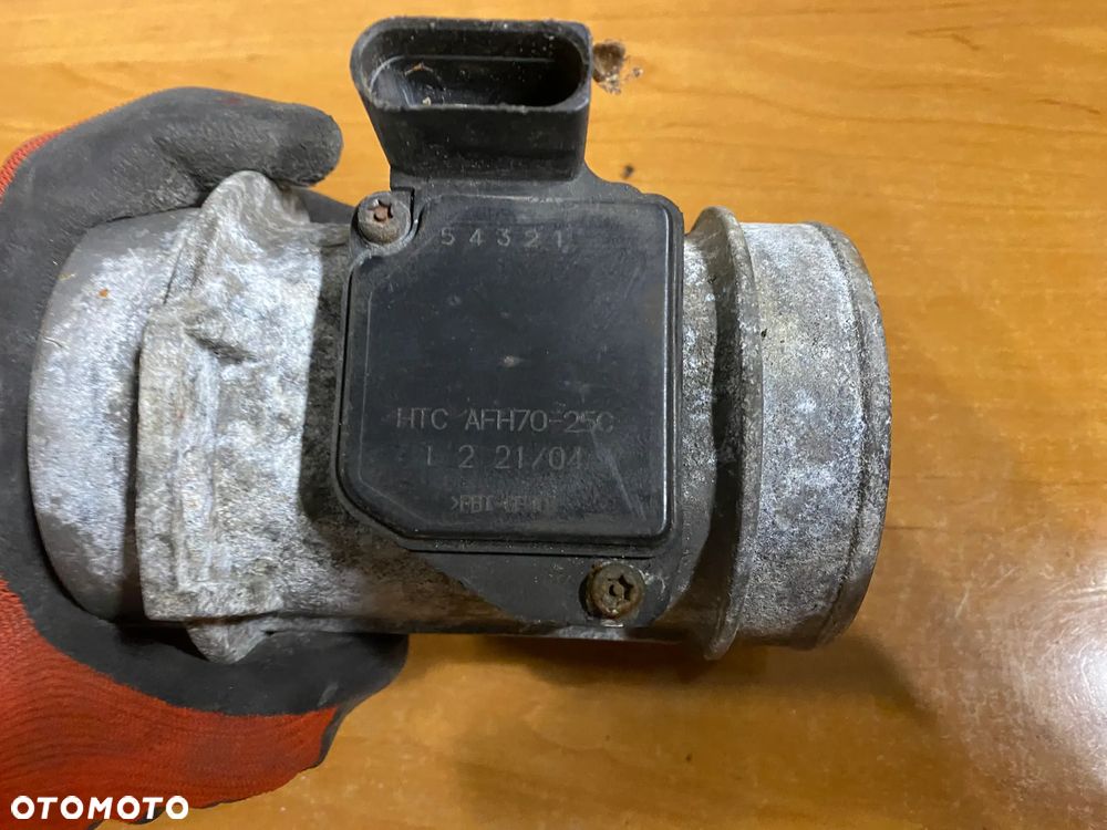 PRZEPŁYWOMIERZ 059906461G AFH70-25F PASSAT B5 A6 C5 - 2