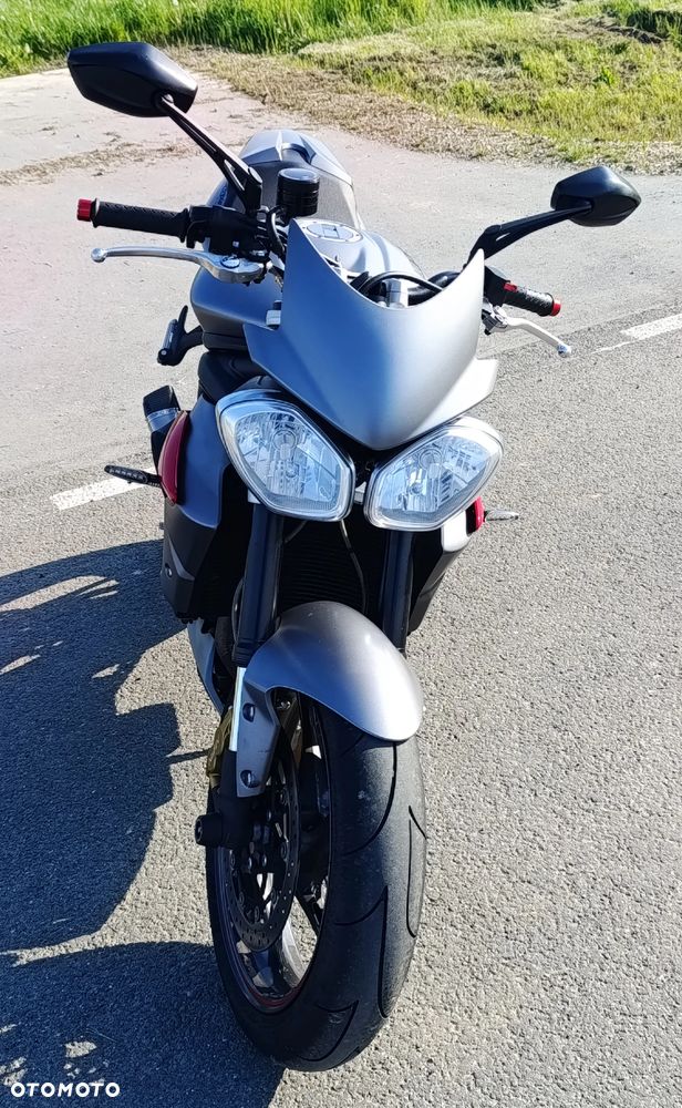 Triumph Street Triple - 5
