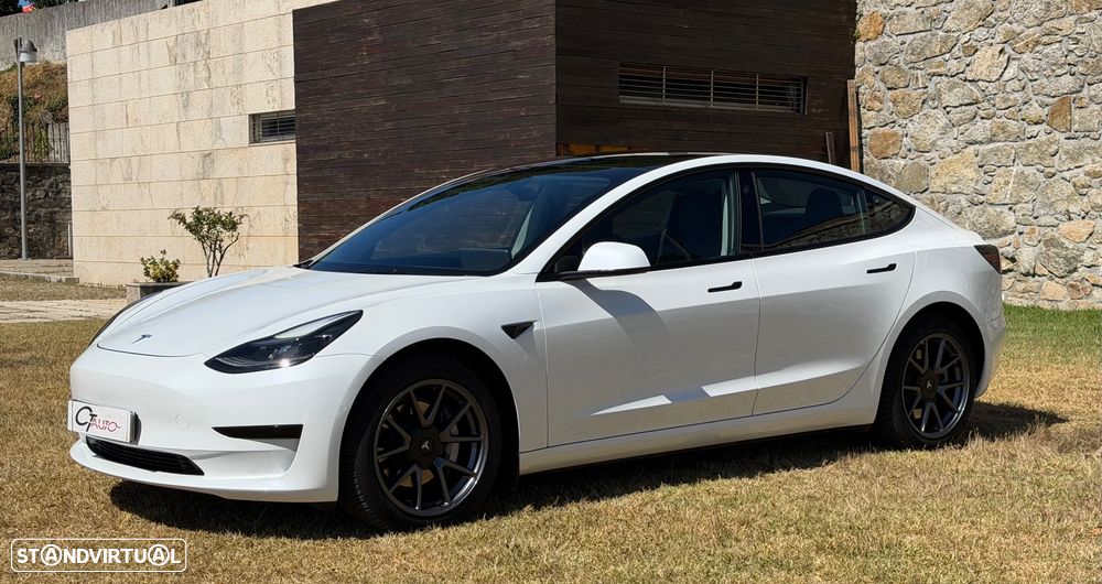 Tesla Model 3 Standard Range Plus RWD - 4