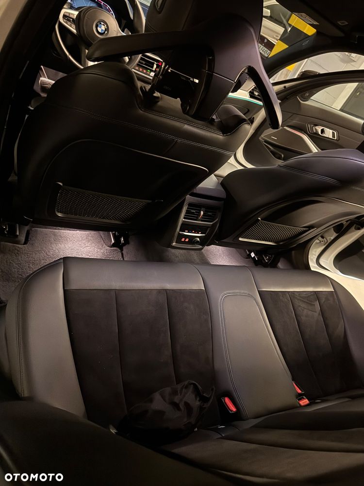 BMW Seria 3 330i - 7