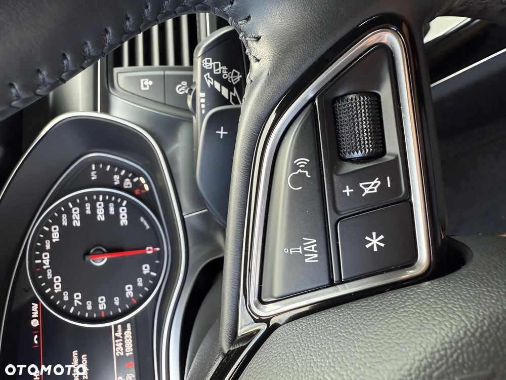 Audi A6 Avant 2.0 TDI quattro S tronic - 21