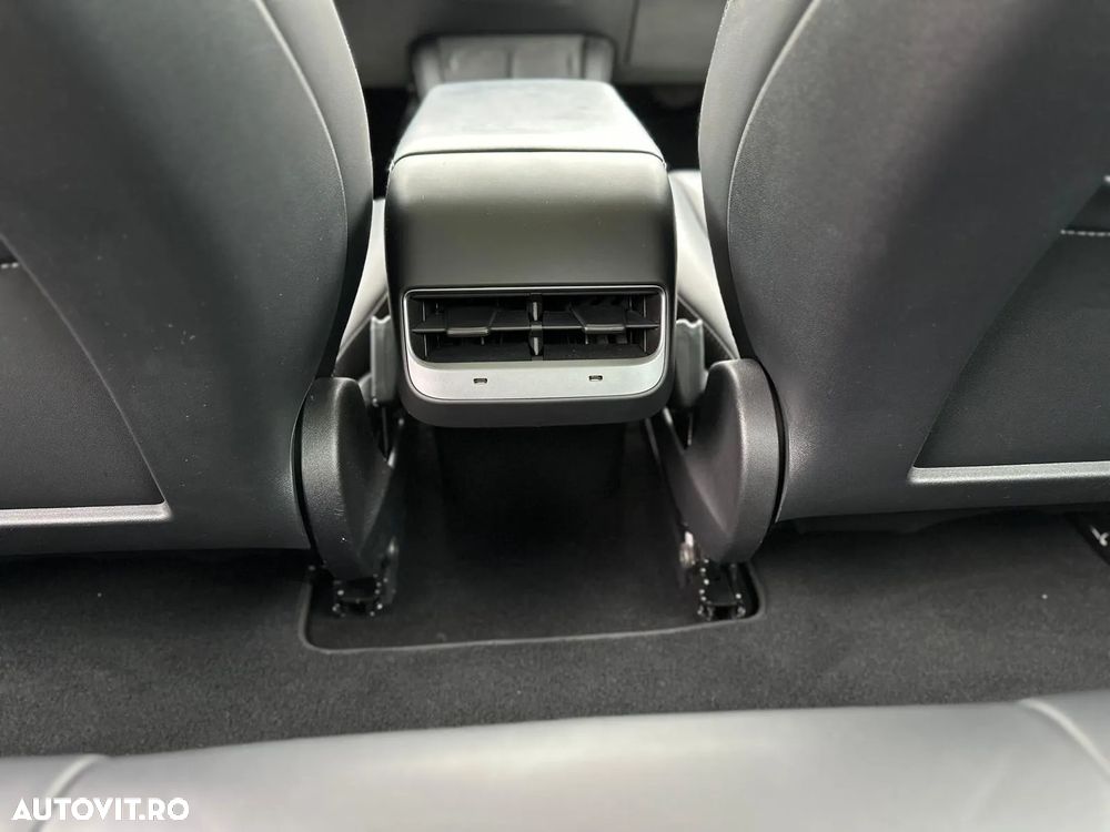 Tesla Model 3 AWD Long Range - 29