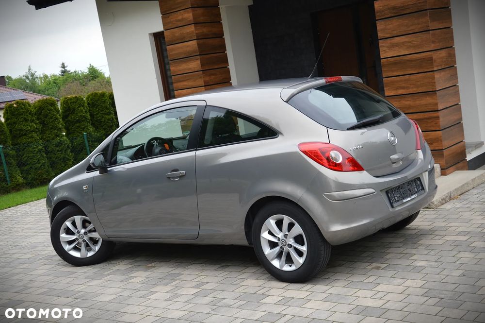 Opel Corsa 1.4 Edition - 4