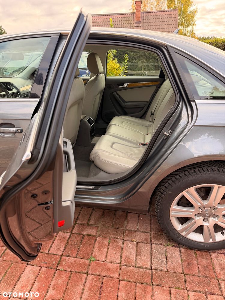 Audi A4 Limousine - 9