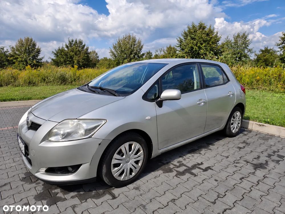 Toyota Auris 1.6 VVT-i Sol - 2
