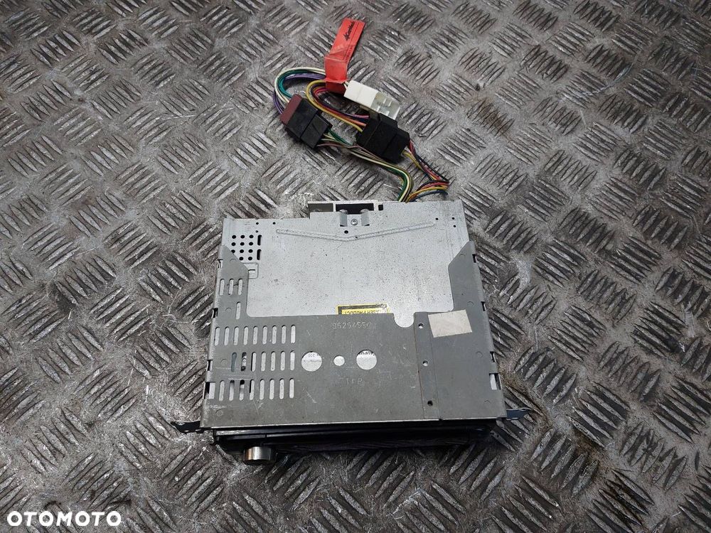 RADIO ODTWARZACZ SAMOCHODOWY BLAUPUNKT BUENOS AIRES 200 CD AUX - 3