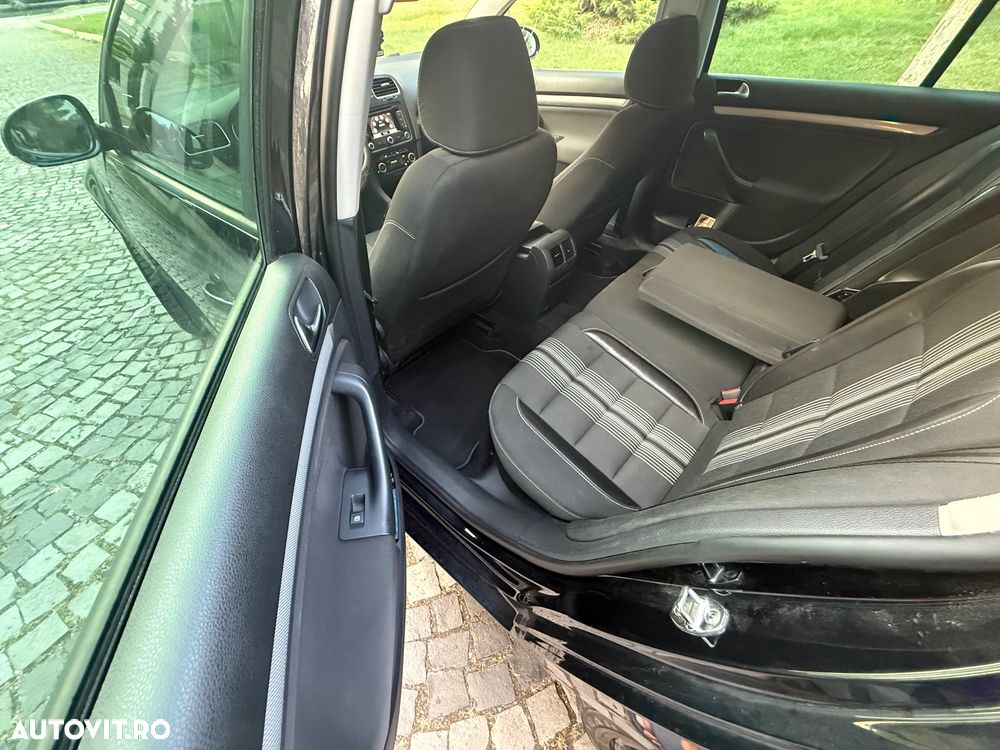 Volkswagen Golf 1.6 TDI DPF MATCH - 24