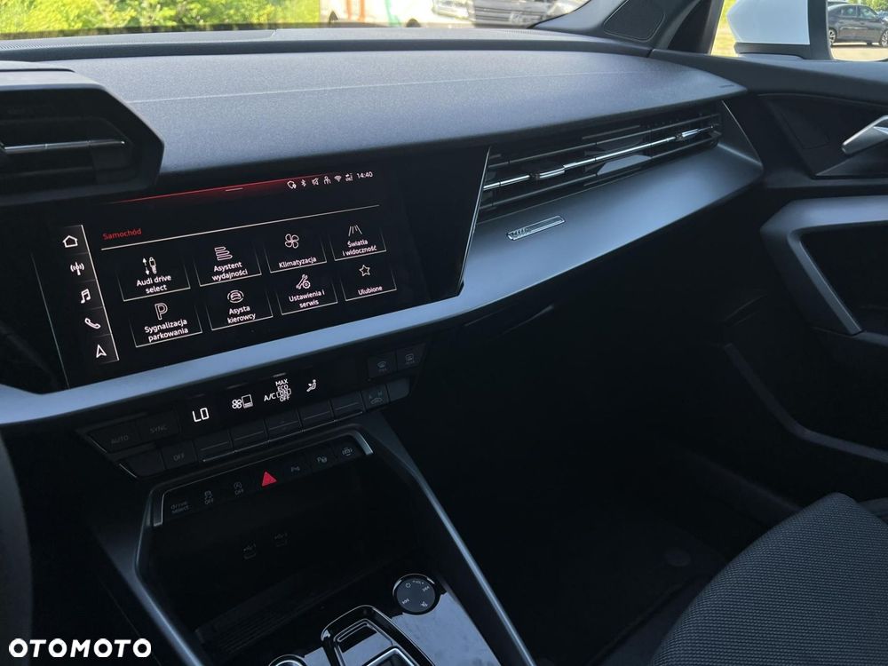 Audi A3 Sportback 35 TFSI mHEV S tronic - 11