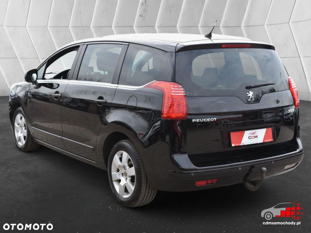 Peugeot 5008 - 8