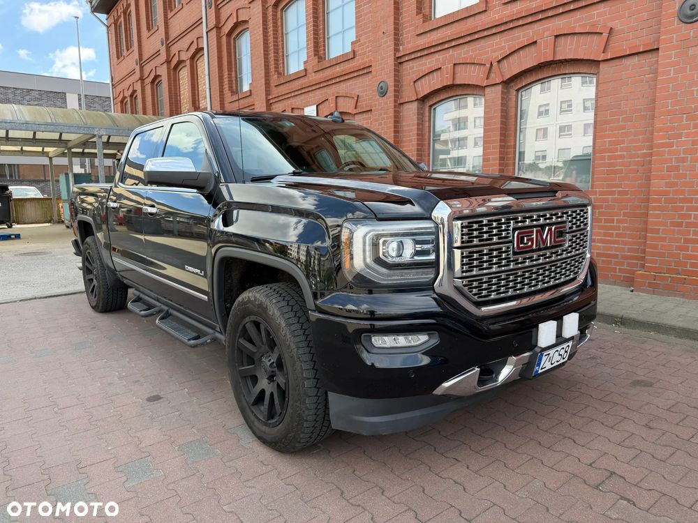 GMC Sierra - 1