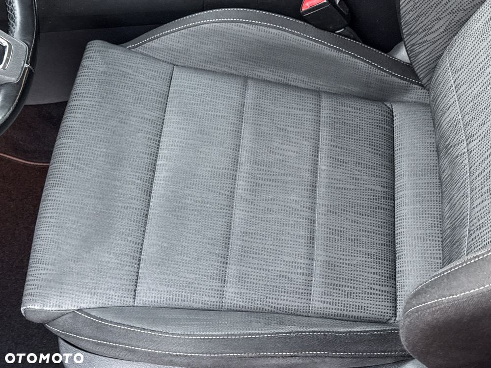 Skoda Superb 2.0 TDI DSG Ambition - 25