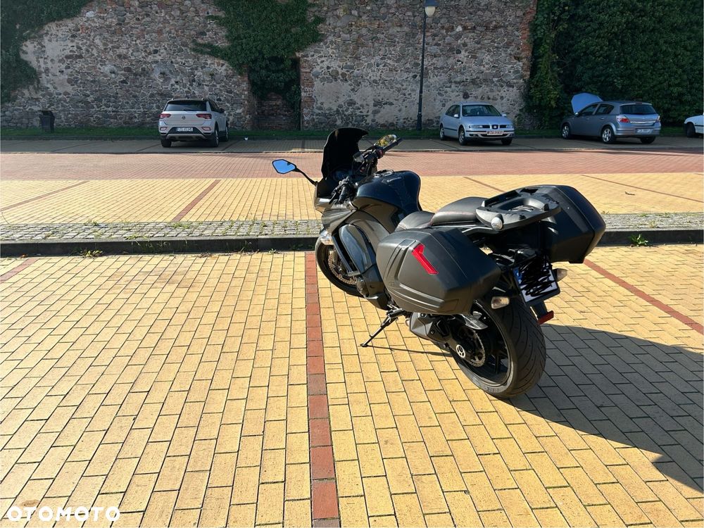 Kawasaki Ninja 1000 SX - 9